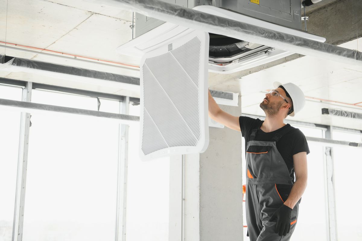 Manutenção e instalação de ar condicionado